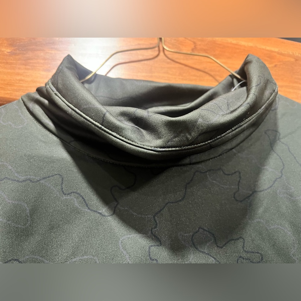 Under Armour Dark Green Camo Funnel Neck Top - Picture 4 of 5